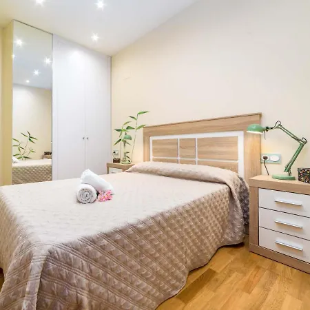 Apartment Travel Habitat Jardines Rio Turia. Valencia